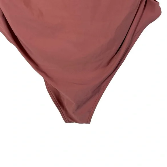 AERIE x AEO One Piece Side Cutout Swimsuit in Dusty Rose - Picture 5 of 12